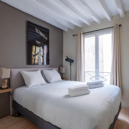 Calm Modern 1br, Premium Comfort In דירה