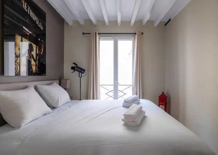 Calm Modern 1br, Premium Comfort In דירה פריז