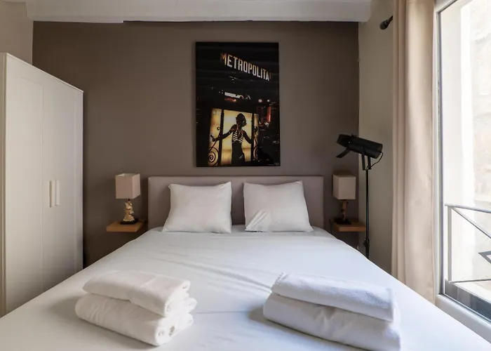 Calm Modern 1br, Premium Comfort In